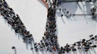 Kars'ta kayağını kapan Sarıkamış'a koştu