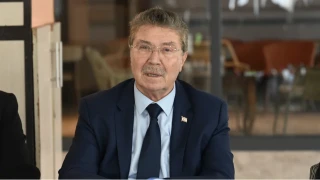 KKTC Başbakanı Üstel, Türkiye'den gazetecilerle bir araya geldi