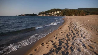 Mugada Plajı: Doğal yapısı ve temiz deniziyle ünlü