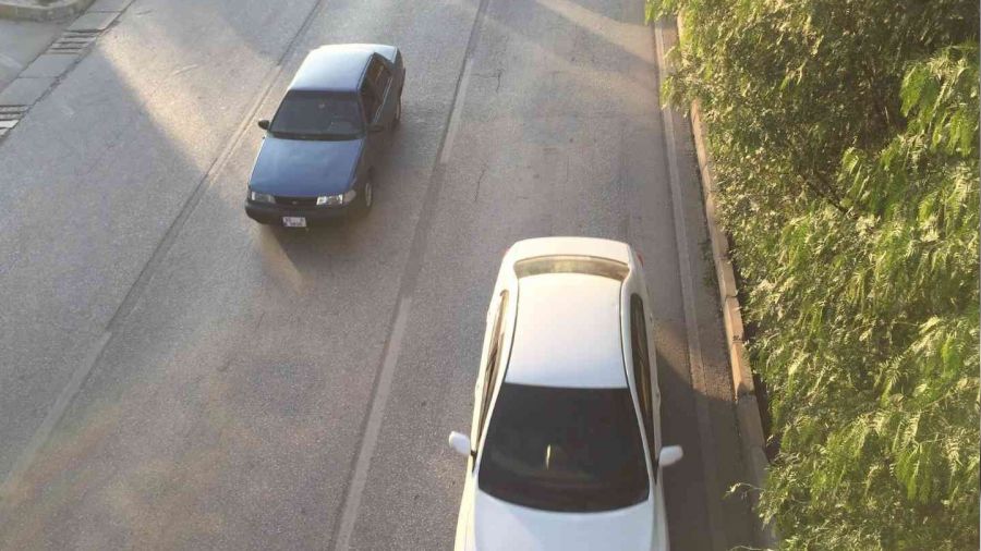 Sıfır otomobilde fiyat düştü ama vatandaş araç bulamıyor