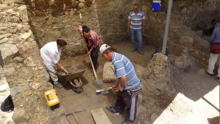 Şimdiye kadar 549 mezar açığa çıkarıldı