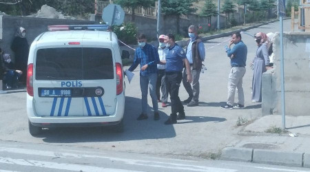 Sınava yetişmek isterken araç çarpan iki genç sınava giremedi