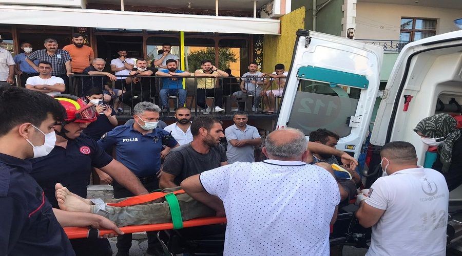 Sultanbeyli'de göçük altında kalan işçi kurtarıldı