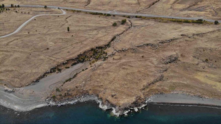 Tatvan Antik Kenti hızla tahrip oluyor