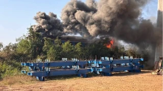 Tayland'da yolcu treninin üzerine vinç devrildi: 22 ölü, 55 yaralı