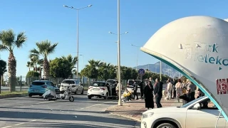Alanya'da üç tekerlekli motosiklet ile otomobil çarpıştı: 2 ölü, 1 ağır yaralı