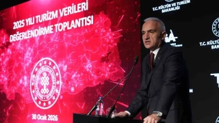 Bakan Ersoy: '2025 turizm geliri 65,2 milyar dolar'