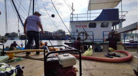 Balıkçı teknesi batma tehlikesi geçirdi