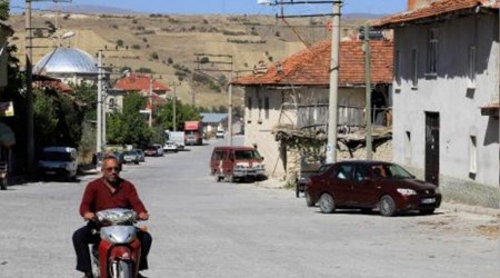 Bu köye muhtar dayanmıyor!