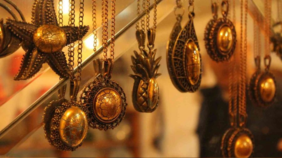 Çiniye değer kattı, altını çatlattı