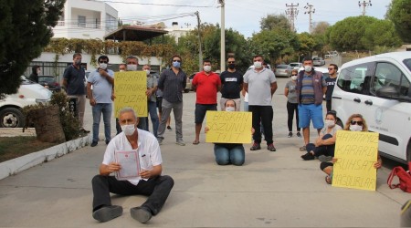 Datça'da belediye önünde eylem