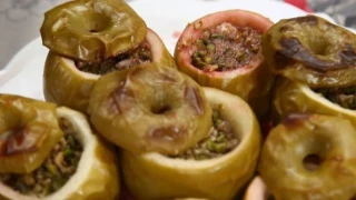 Elma Dolması: Tatlının zarif ve baharatlı hâli