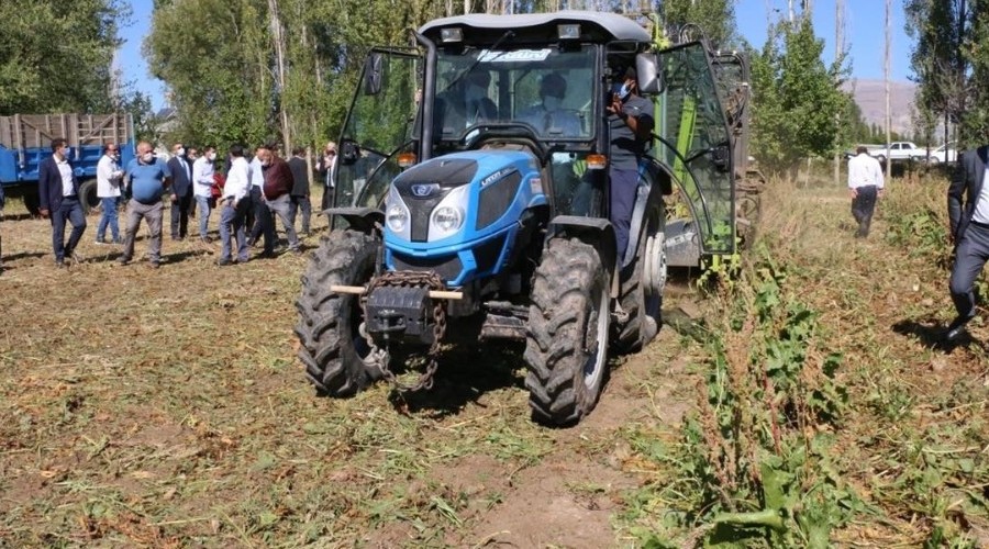 Erzincan'da şeker pancarı hasadı başladı