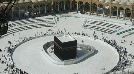Haccın iptal edilmesi gündemde