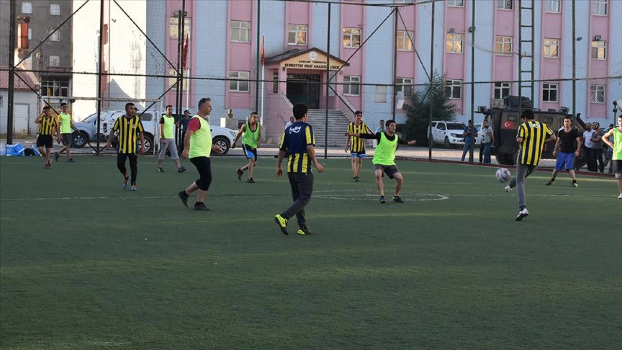 Isnmadan futbol oynamann riski byk