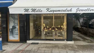 İzmir'de kuyumcuya silahlı soygun girişimi