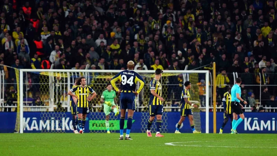 Kadıköy'de soğuk duş: Fenerbahçe 0 - 3 Nottingham Forest