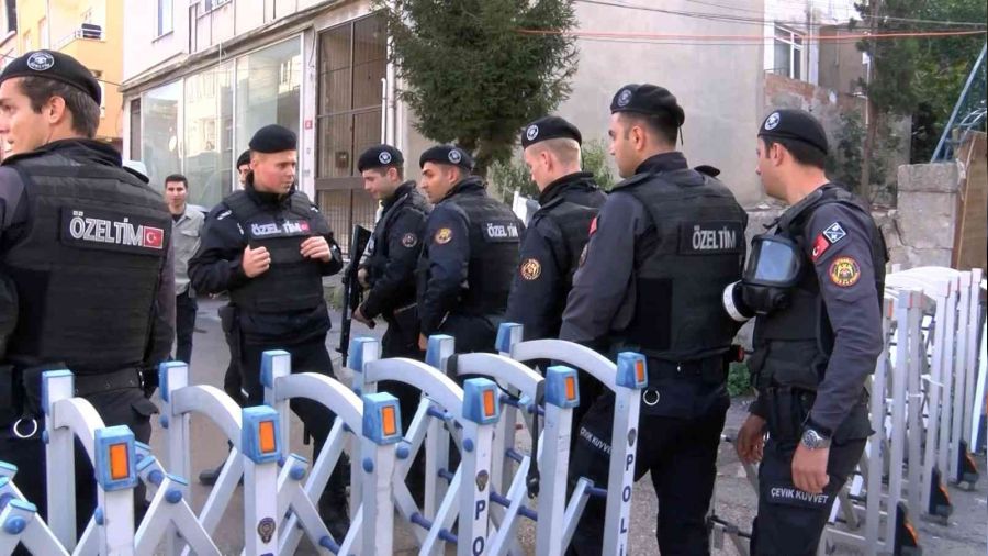 Kadıköy'deki patlamada terör şüphesi