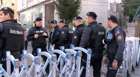 Kadıköy'deki patlamada terör şüphesi