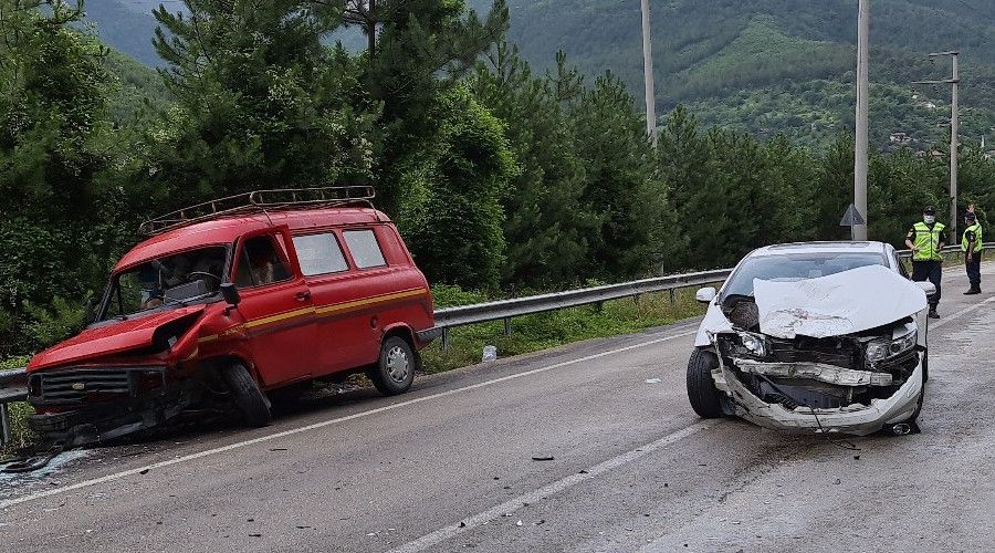 Karabk'te 4 ayr trafik kazas