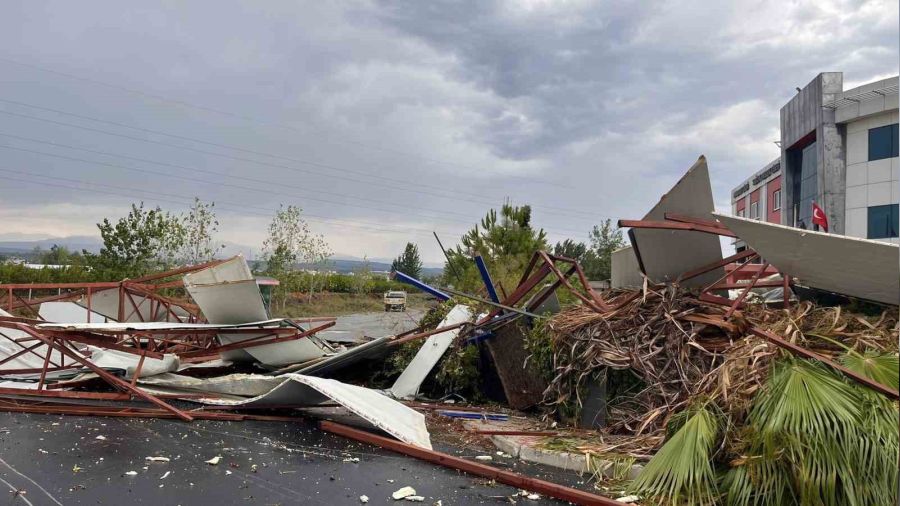 Mersin'de yamur ve frtna etkili oldu