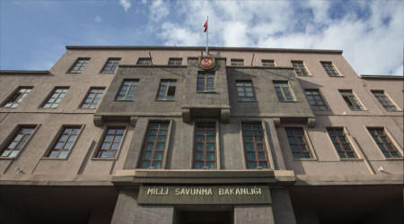 MSB:Depremden askeri birliklerimiz de etkilendi