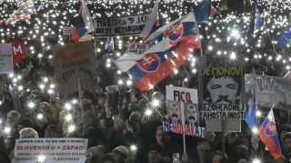 Robert Fico'ya protesto