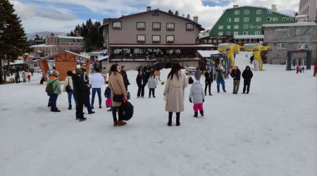 Uludağ'da hafta sonu yoğunluğu