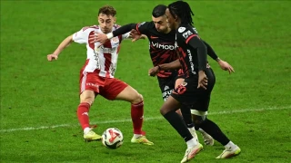 Antalyaspor sahasından 3 puanla ayrıldı