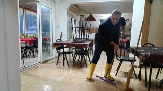 Edirne'de sağanak hayatı olumsuz etkiledi