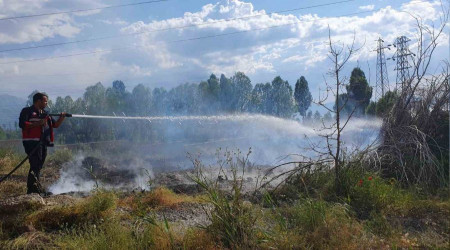 Hidroelektrik santrali arazisinde yangın korkuttu