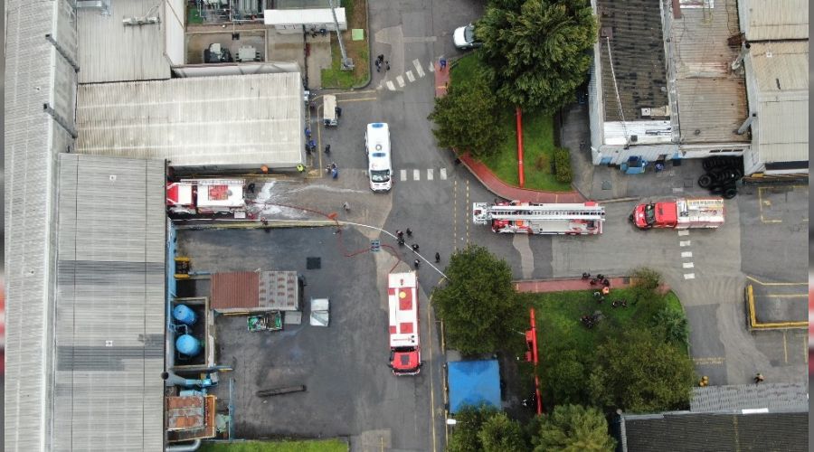 Lastik fabrikasında korkutan yangın