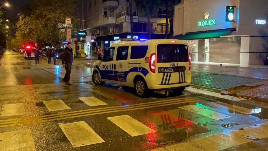 Mağazaya 28 kurşun sıkıp alkole sığındı