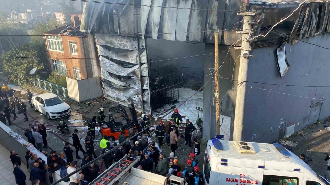 Parfüm dolum tesisinde çıkan yangında 6 ölü, 5 yaralı