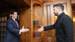 Zelenskiy, barış görüşmeleri öncesinde ABD Dışişleri Bakanı Rubio ile bir araya geldi