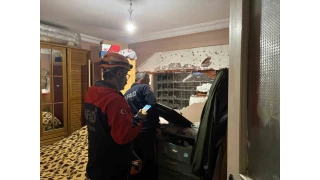 Dairenin zili çalınca yatak odasının yıkıldığını öğrendi