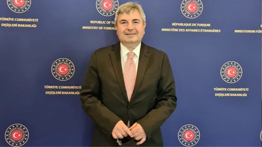 Denizde fenalaşan büyükelçi hayatını kaybetti