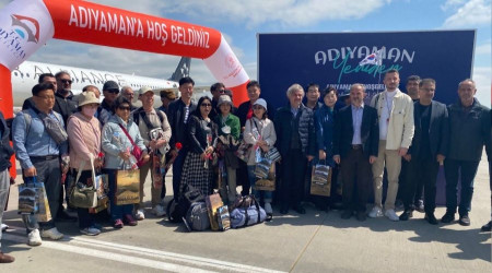 Deprem bölgesine ilk turist kafilesi Güney Kore'den