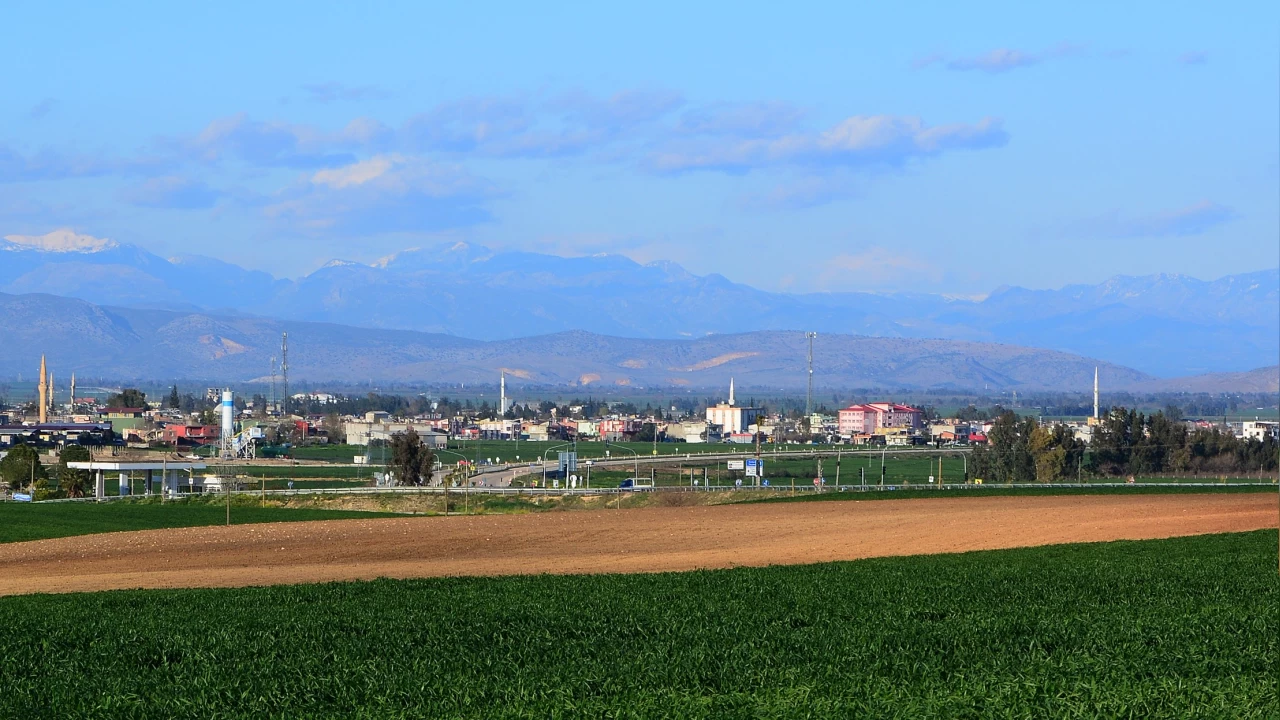 mamolu: Tarihin ve doann i ie getii bir ile