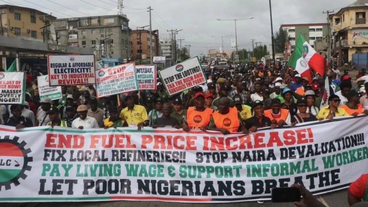 O ülkede hayat pahalılığı protesto edildi