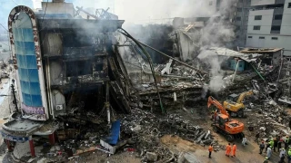 Pakistan'da hayatını kaybedenlerin sayısı 73'e yükseldi