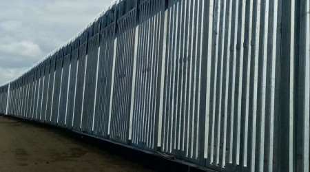 Yunanistan sınırdaki çelik duvarı uzatacak