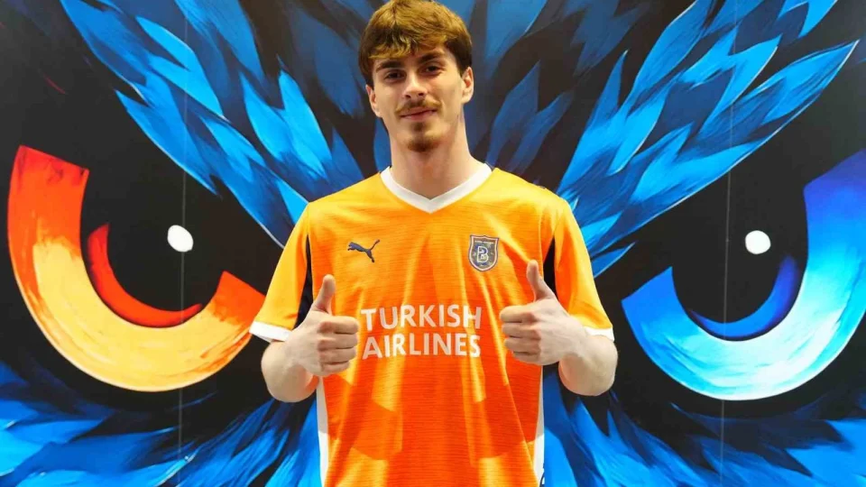 Başakşehir, Gürcü milli futbolcuyu transfer etti