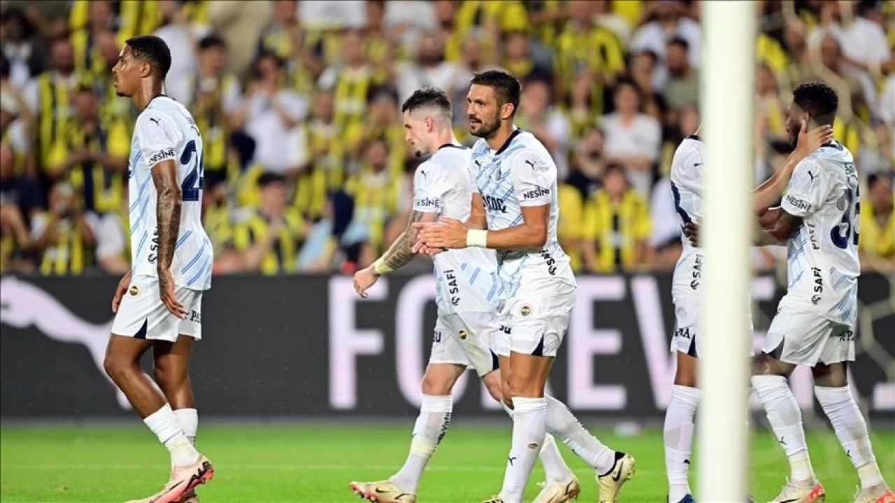 Fenerbahe Rize'de 3 puan peinde