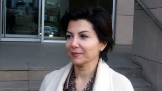 Sedef Kabaş "Cumhurbaşkanına hakaret" iddiasıyla gözaltına alındı