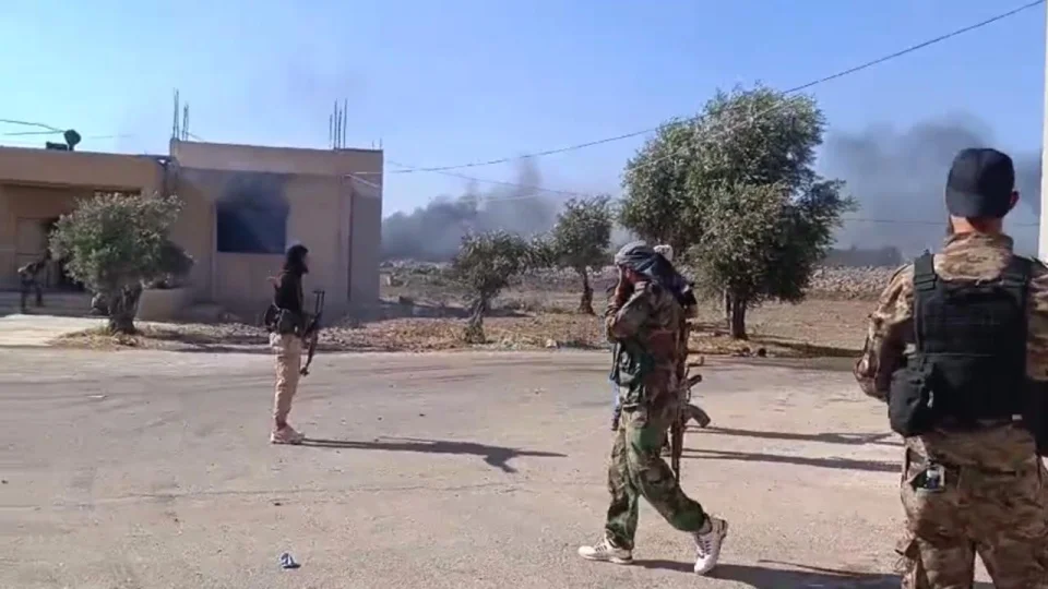 Suriye güçleri ile Hecri'ye bağlı yasa dışı gruplar arasında Suveyda bölgesinde çatışma yaşanıyor