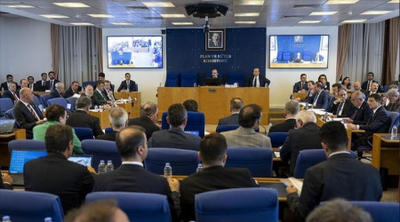 Zam paketi komisyonda kabul edildi