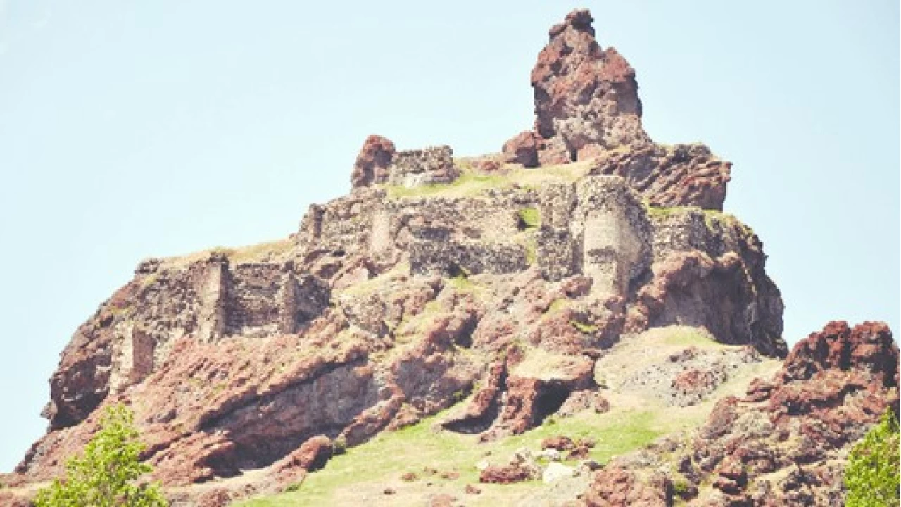 Ağrı'nın gizemli mirası: Diyadin Avnik Kalesi