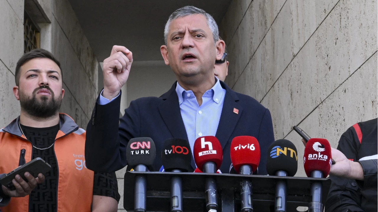 CHP Genel Başkanı Özel, gazetecilerin sorularını yanıtladı