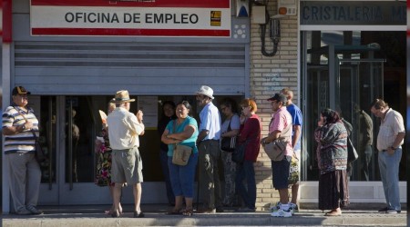 İspanya işsizlik karşısında aciz